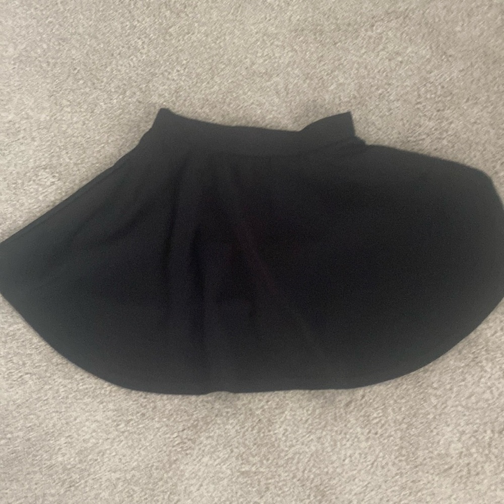 Women’s black medium skirt